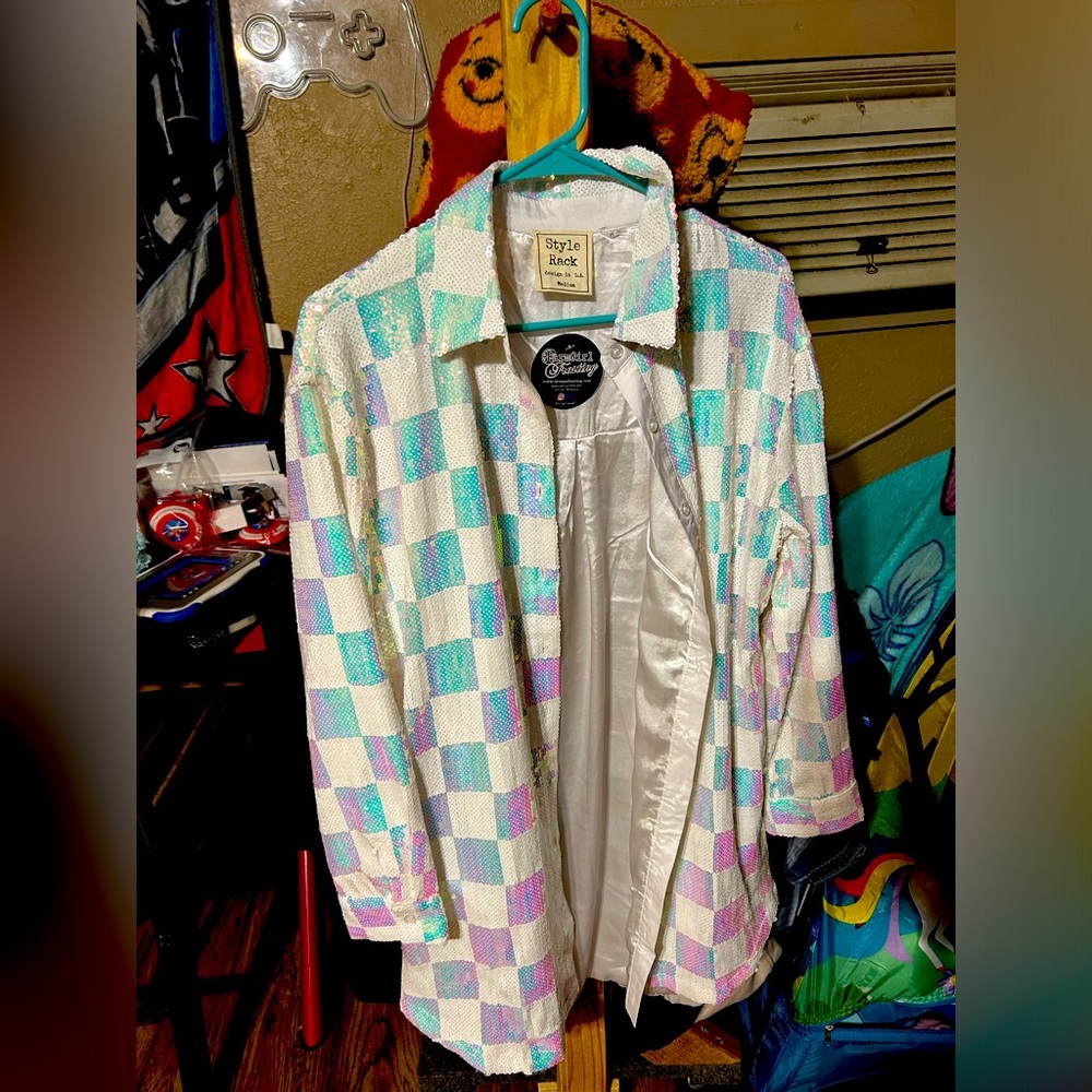 Women button up top